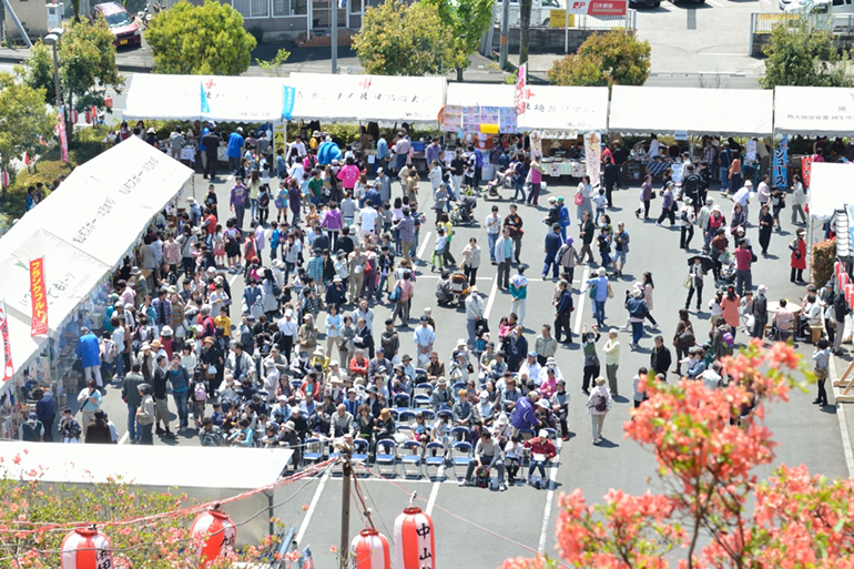 2013年はとやまつつじ祭り